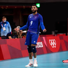 Apr 04, 2016 · french volleyball star earvin ngapeth on monday received a three month suspended jail term and was fined 3,000 euros ($3,420) for hitting a train controller. X5qpe29r1mxw6m