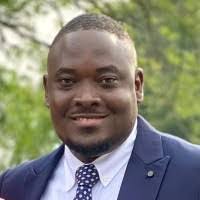 Roger Arroyo's Instagram, Twitter & Facebook