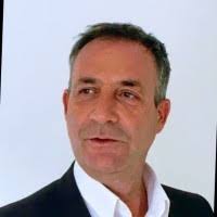 344000+ perfiles de «Marcus