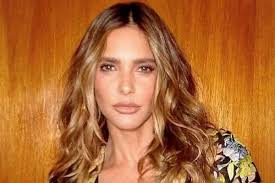 Caso Fernanda Lima: nota aponta questionamentos sobre gestão da Prada