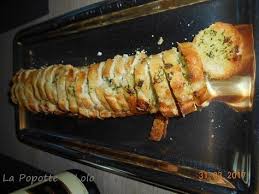 Baguette Aperitive Au Beurre D Ail Recettes De Cuisine Baguette Aperitive Idee Recette Apero Dinatoire