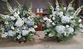Fresh cut flowers free delivery. Rhonda Nichols Floral Design Colorado Springs Wedding Flowers Anna S Gorgeous Church Flowers Feels So Good To Be Designing Weddings Again Facebook