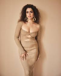 Sanya Malhotra in cleavage baring cutout dress looked too hot to handle -  see now. - SpideyPosts