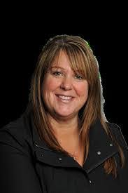 Shelly Labbe's Instagram, Twitter & Facebook