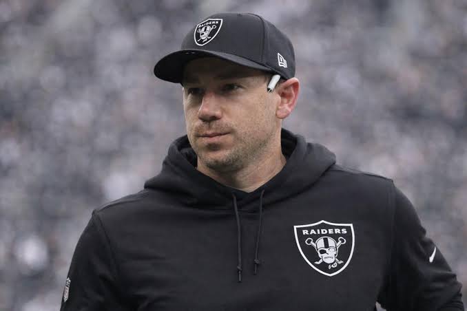 Klint Kubiak is who we need! He's coaching in the Super Bowl with the  Seahawks. With Seattle advancing to the Super Bowl the Cardinals and the  #Raiders are the only teams who