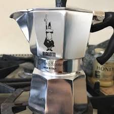 How to prepare espresso in a moka express? How To Flavour A Brand New Bialetti Or Moka Express The Italian Trick Recipe By Gaia Riva Cookpad