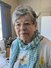 Annie Clavel's Instagram, Twitter & Facebook