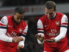 Theo Walcott Unveils Goal Celebration In Which He Signs An Invisible Contract Theo Walcott West Ham And Arsenal
