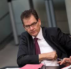 Lesung zum lieferkettengesetz es ist die soziale frage des liebe freundinnen und freunde, liebe unterstützer der csu, seit mehr als einem jahr begleitet und. Entwicklungsminister Gerd Muller Boykottiert Fussball Wm In Brasilien Welt