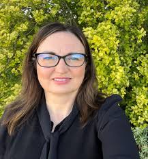 Jo-Anne Murray, the University's new Vice-Principal for Education, is  hosting a drop-in session for students tomorrow from 10am-12.30pm. Come  along to breakout room in the Sir Duncan Rice Library and grab some