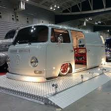 Equipez Vos Camping Cars Avec Le Meilleur Des Accessoires A Des Prix Defiants Toute Concurrence Uniquement Chez Caravaning Univers Volkswagen Bus Vw Bus Vw Van