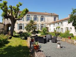 huur vakantiehuis domaine de chantageasse la sittelle asnieres la giraud internet met zwembad 4 personen 2 slaapkamers b zwembad vakanties vakantie