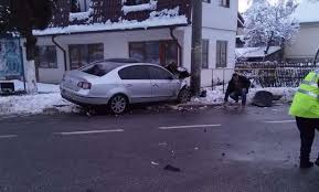 Când pleacă autocarul din curtea de argeș către bucurești? Acum Accident La Curtea De Arges LangÄ Lidl Galerie Foto Ziarul Profit