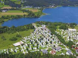 An kärnten grenzt im westen das bundesland tirol, im norden das land salzburg. Camping Und Campingplatze In Worthersee Camping Info