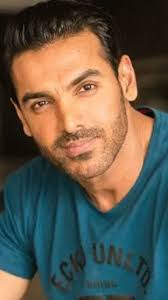 हे Bollywood Actors चक्क साईड बिझनेसमधूनही करतात कोटींची कमाई