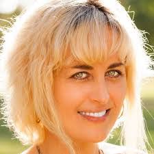 Lindsay Barber's Instagram, Twitter & Facebook