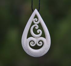 Family Of Five Maori Symbol For Family Unity Love Hand Carved In Bone Maori Symbols Family Symbol Maori