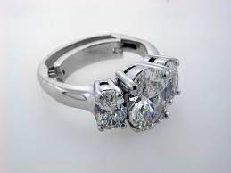 Engagement Ring That Doesn T Spin Around Big Diamond Rings Ring Fit Engagement Rings