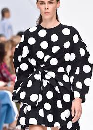 10 2020 fashion trends that'll get you all the compliments all the way into 2021. 8 Spring 2020 Fashion Trends To Inspire Your Next Design Job Architectural Digest
