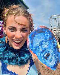 Today my princess turns 23! Please help us wish our powerful, creative and  extremely thoughtful daughter Rose a Happy Birthday 🎁🎈🎉🎂 love you to  the moon and back!