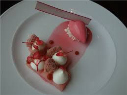 He gets covered in food. Review Of London British Restaurant Dinner By Heston Blumenthal By Andy Hayler In February 2015