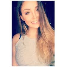 Alexis Wymer's Instagram, Twitter & Facebook