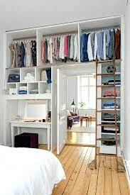 Kesan itulah yang tampil pada kamar tidur ini. Kiat Menata Lemari Kamar Tidur Minimalis Agar Terlihat Rapi Dan Keren Arsitag