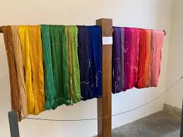 La seta che incanta: in mostra i tesori raffinati del tessile - Cultura