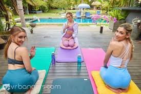 Yoga Hosers VR Porn Video: 8K, 4K, Full HD and 180360 POV | VR Bangers