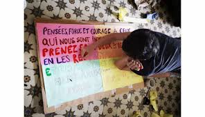 Salut tous le monde qui veut s'occuper de la page ?? Solidarite Parce Qu Ils Sauvent Des Vies Envoyez Nous Vos Messages De Soutien Aux Soignants