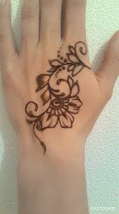 Simple Henna Design Simple Henna Design Simple Henna Design Flowersdesignborder Flow In 2020 Henna Tattoo Designs Simple Simple Henna Tattoo Henna Tattoo Designs