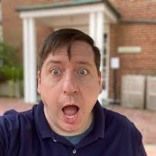 Christopher Grossman (@ChrisGinWashDC)