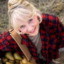 Cheryl Schuh's Instagram, Twitter & Facebook