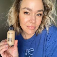 It does not look like foundation at all when you apply it, it looks like your skin with a little glow to it. M A C Cosmetic Studio Face And Body Foundation N1 Reviews 2021