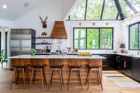 In this traditional kitchen, the wall paint does not only get along really well with the natural maple cabinets. Pros And Cons Painted Vs Stained Kitchen Cabinets