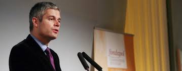 Au terme du second tour des élections régionales, la liste menée par laurent wauquiez est arrivée en tête dans la région, selon les. 2plclt Baaxzom