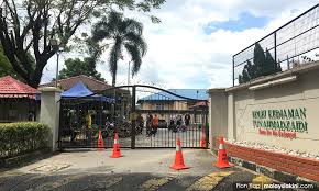 Universiti malaya (um) kini merupakan universiti terbaik di malaysia dan tempat ke 65 dalam ranking dunia. Malaysiakini Kerajaan Mungkin Benarkan Pelajar Ipt Balik Kampung