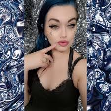 Tanya Libby's Instagram, Twitter & Facebook