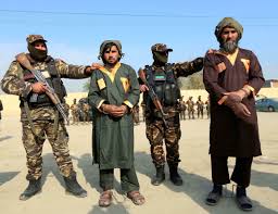 Талибан — исламистское движение, зародившееся в афганистане среди пуштунов в 1994 году, правило афганистаном с 1996 по 2001 гг. Dozens Of Afghan Security Forces Killed In Taliban Attack