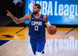 Posisi utama dalam permainan bola basket, yaitu forward, yang dimana akan bertugas utuk dapat mencetak poin dan juga memasukkan bola overhead passing: Jenis Jenis Passing Dalam Permainan Basket Okezone Sports