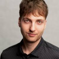 300+ profilů „Tóth“