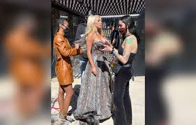 Courtney stodden's made the move to officially end her marriage with actor doug hutchison after the couple has no children together. Courtney Stodden Talks New Song Pleasure See Behind The Scenes Photos