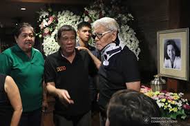 Umur 75 tahun), yang berjuluk digong, adalah seorang politikus dan pengacara filipina keturunan visayan. President Rodrigo Roa Duterte Visits The Wake Of The Late Solona Canoy Wife Of Former Cagayan De Oro City Mayor Reuben Canoy In Cagayan De Oro City On February 5 2019
