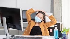 Posisi duduk yang tepat serta kegiatan fisik yang dilakukan bisa jadi cara menjaga kesehatanmu. Enam Tips Sederhana Siapkan Mental Kembali Bekerja Di Kantor Setelah Lama Di Rumah Saja Serambi Indonesia