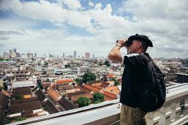 With its plethora of unorthodox temptations, bangkok is a world famous destination for single valiant people. Red Light Bangkok Night Tour