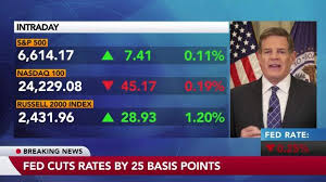Gold Wavers Near Record as Fed Delivers Expected Rate Cut