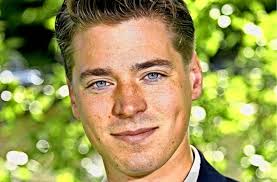 Frankreichs staatspräsident francois mitterrand wollte dem volk ein geschenk und sich selbst bislang können nur der staatschef, die präsidenten von nationalversammlung und senat oder 60. Spross Von Francois Mitterand Schwede Outet Sich Als Prasidenten Sohn Panorama Stuttgarter Zeitung