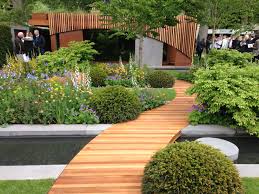 Homebase Urban Retreat Garden Gold Medal Winner At Chelsea Flower Show 2015 Chelsea Flower Show Garden Show Garden