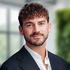 Eric Seegers's Instagram, Twitter & Facebook