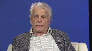 Sindona è stato un membro della loggia p2 (tessera n. Michele Placido Racconta L Incontro Ai Tempi Dei Banchi Di Scuola Con Il Docente Che Piu Di Tutti Ha Inciso In Maniera Determinante Sulla Propria Vita La Repubblica